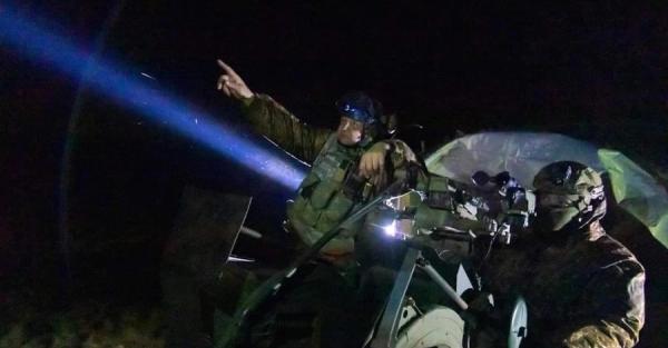 У Новорічну ніч в Україні триває повітряна тривога - куди б'ють росіяни  - Новини України