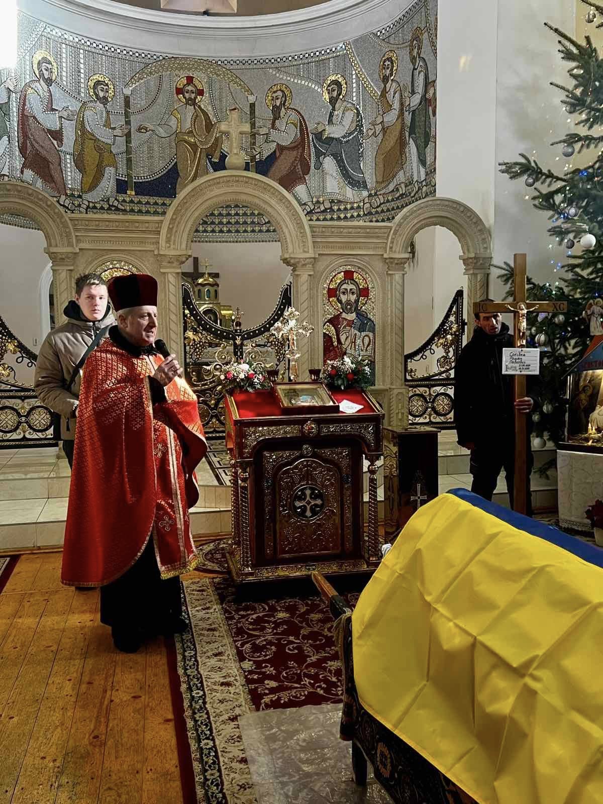 Фото без опису