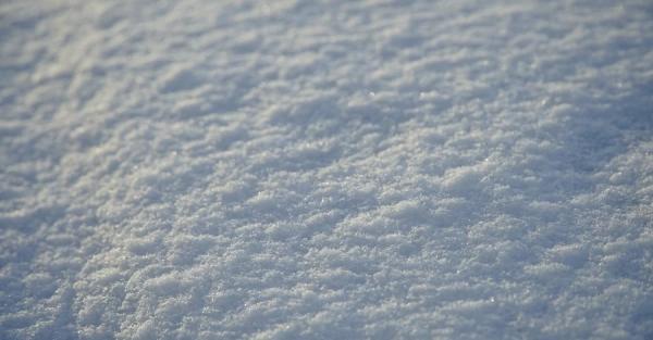 Частину України 8 лютого накриє сніг, на дорогах очікується ожеледь - Новини України