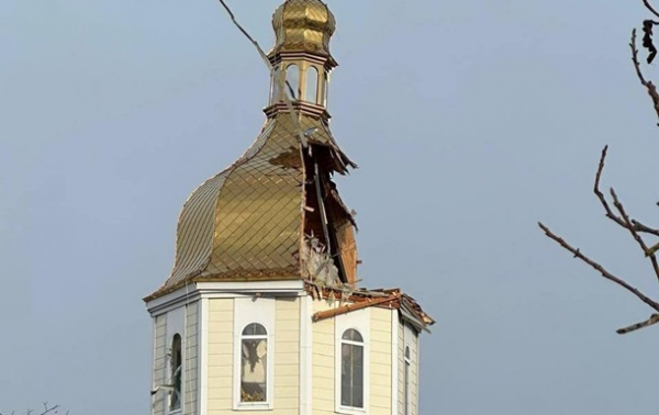Росіяни пошкодили храм і монастир на Київщині Росіяни пошкодили храм і монастир на Київщині