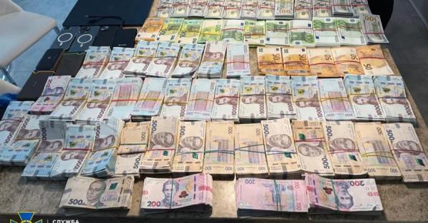 Розкрадали гроші, призначені для відновлення Трипільської ТЕС, - правоохоронці затримали учасників - Новини України