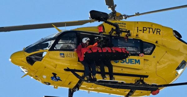 Американська гірськолижниця Ліндсі Вонн впала на Олімпіаді, її евакуювали на гелікоптері - Новини України