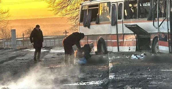 Кількість жертв удару РФ по Тернівці збільшилась, росіяни знов атакували місто - Новини України Кількість жертв удару РФ по Тернівці збільшилась, росіяни знов атакували місто - Новини України