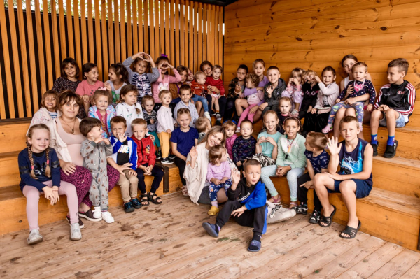 Місто Добра в Чернівцях: місце, де дітям і мамам повертають дім, надію і майбутнє - Новини України