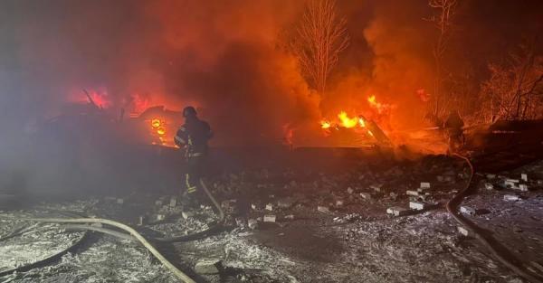 У Лозовій через нічний обстріл без тепла та води залишились 16 тисяч людей - Новини України У Лозовій через нічний обстріл без тепла та води залишились 16 тисяч людей - Новини України
