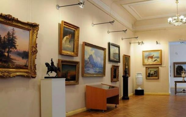 Інтерпол почав розшук викрадених росіянами культурних цінностей Інтерпол почав розшук викрадених росіянами культурних цінностей