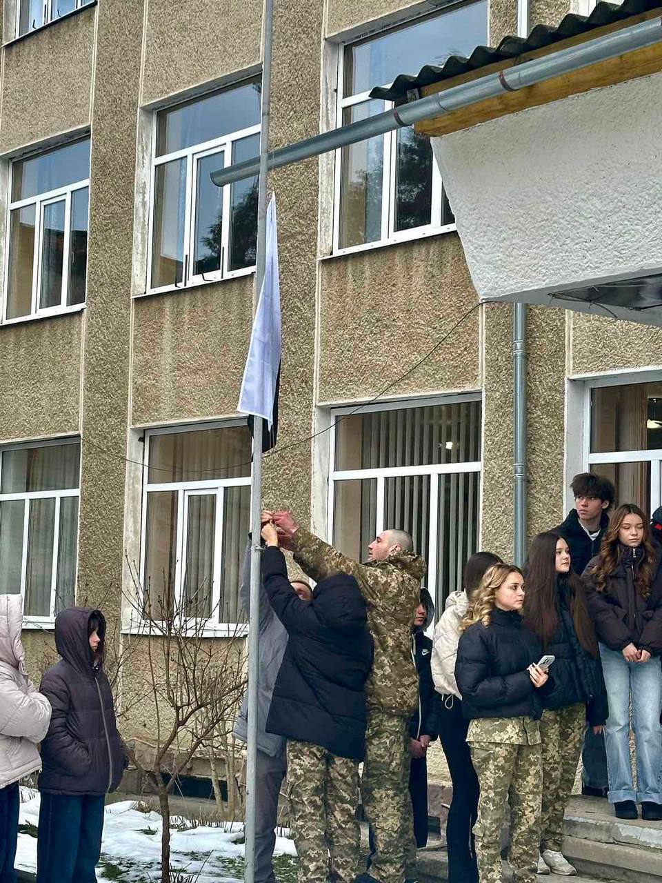 Фото без опису