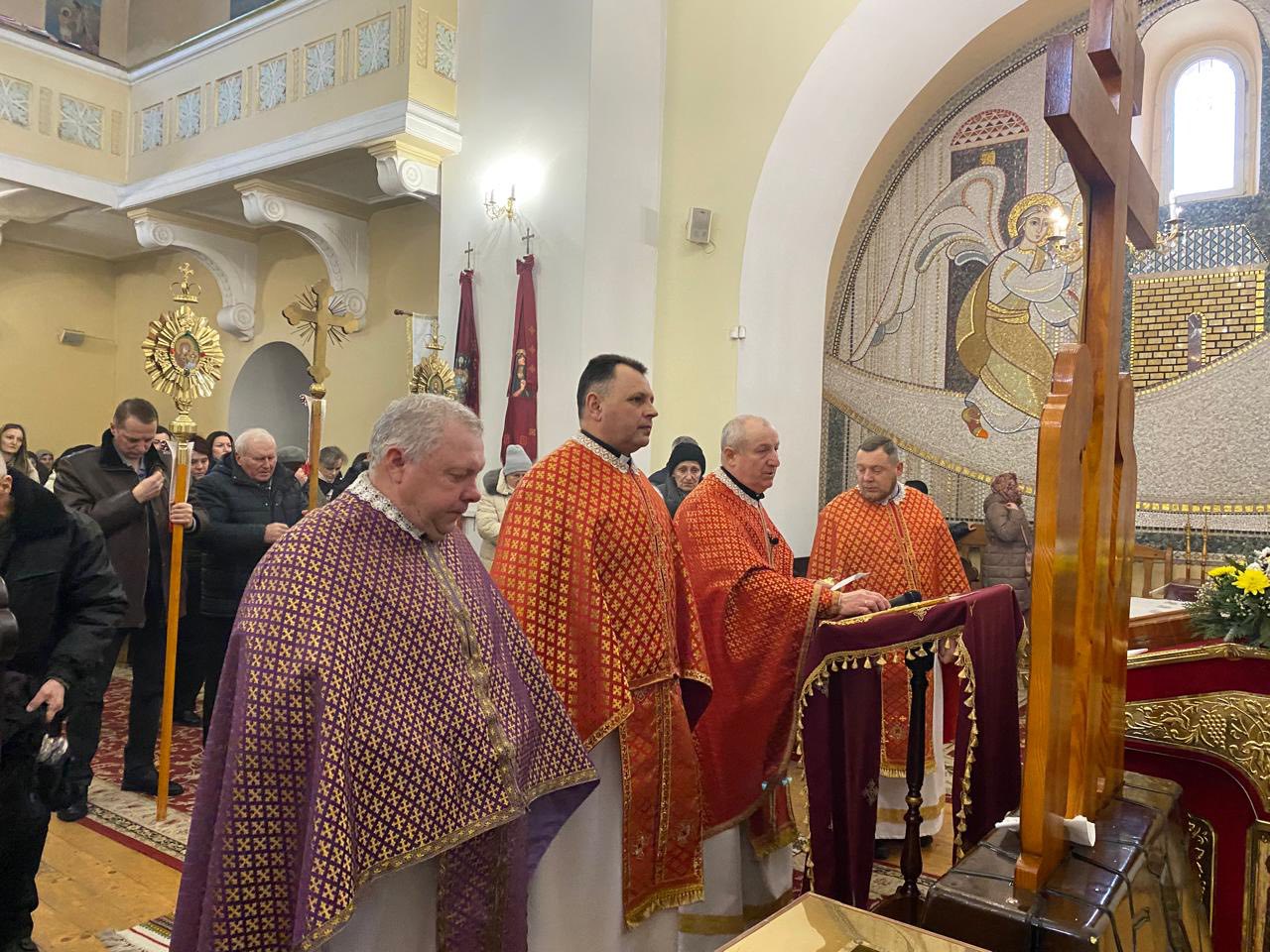 Фото без опису