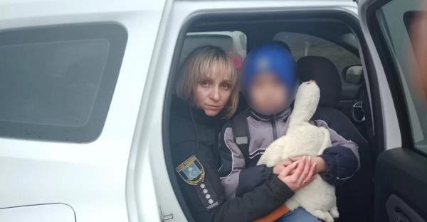 За поганих батьків судять соцпрацівників: що дадуть кримінальні справи проти служб у справах дітей - Новини України