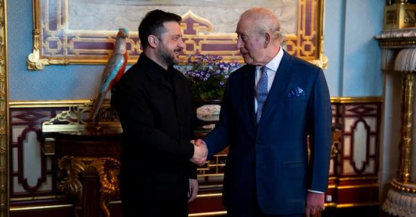 Зеленський подарував королю Чарльзу iPad, на якому можна стежити за війною в Україні - Новини України