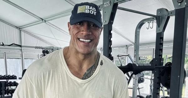 Зірка Голлівуду Дуейн "Скеля" Джонсон записав відеозвернення українському командиру - Новини України