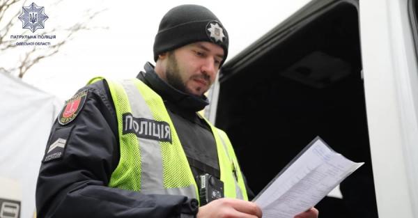 В Одесі водій вистрелив у патрульних під час перевірки документів: поранено двох поліцейських - Новини України