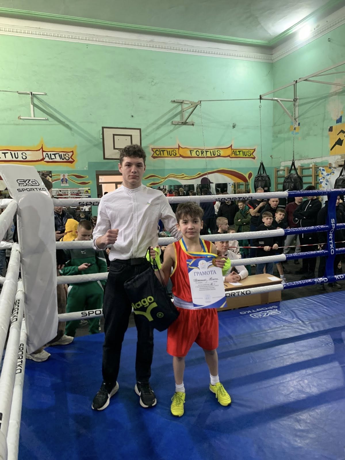 Фото без опису