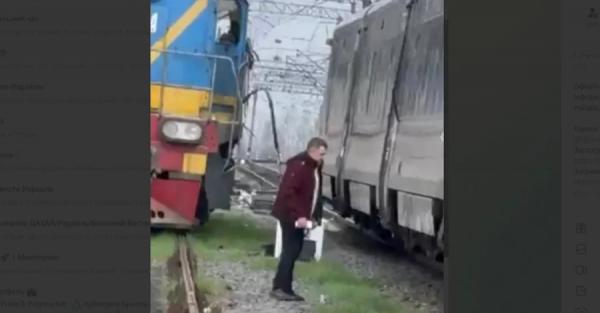 На Вінниччині потяг Інтерсіті+ зіткнувся з тепловозом - Новини України