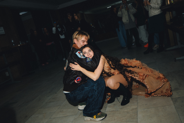 Шоу Jerry Heil у Палаці Спорту: коло вагою три тонни, сукні від FROLOV та кавер на Івасюка - Новини України