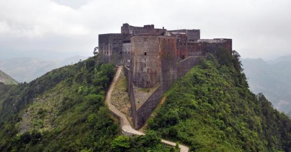 На Гаїті в тисняві у фортеці, яка є об'єктом ЮНЕСКО, загинули 30 людей - Новини України