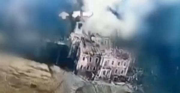 Росіяни знищили історичний палац Харитоненків на Сумщині - Новини України