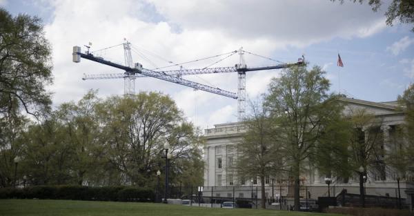 У США суд знову призупинив будівництво бального залу Трампа в Білому домі - Новини України