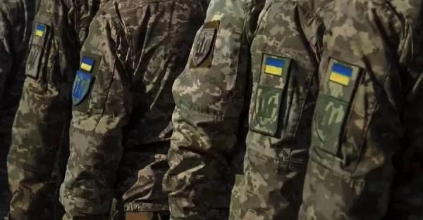 Сотні госпіталізацій: військовий омбудсмен заявила про спалахи пневмонії у навчальних центрах - Новини України