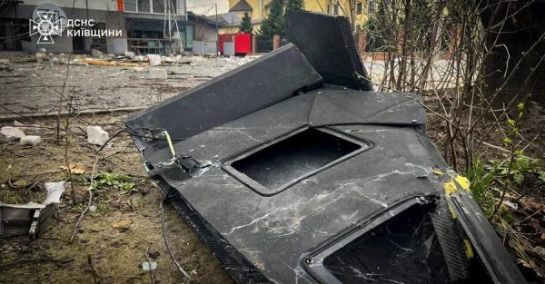 Масована атака Росії на Київщину - є загиблий та поранений, падіння дрона біля дитсадка і школи - Новини України
