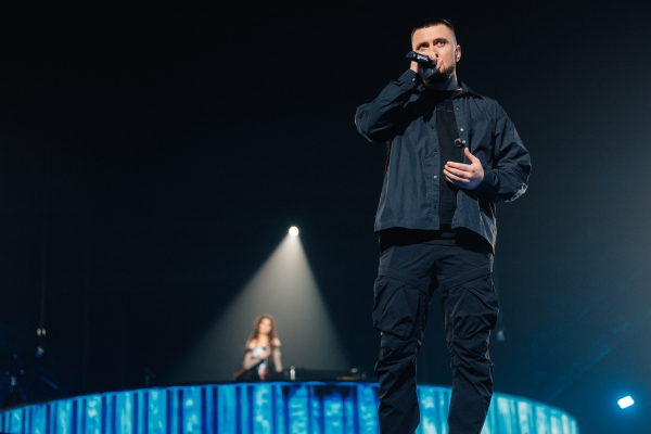 Шоу Jerry Heil у Палаці Спорту: коло вагою три тонни, сукні від FROLOV та кавер на Івасюка - Новини України