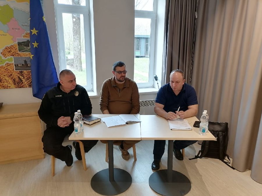 Фото без опису