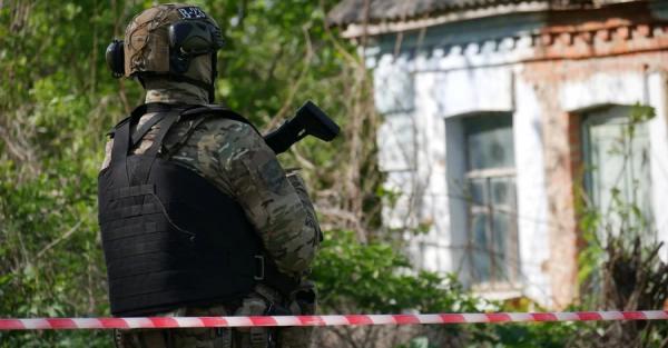 Поліцейські Хмельницької області ліквідували озброєного чоловіка, який убив правоохоронця - Новини України