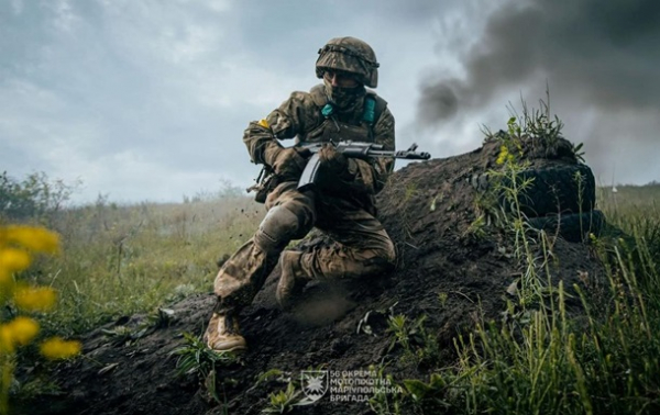 Генштаб заявив про бої по всій лінії фронту