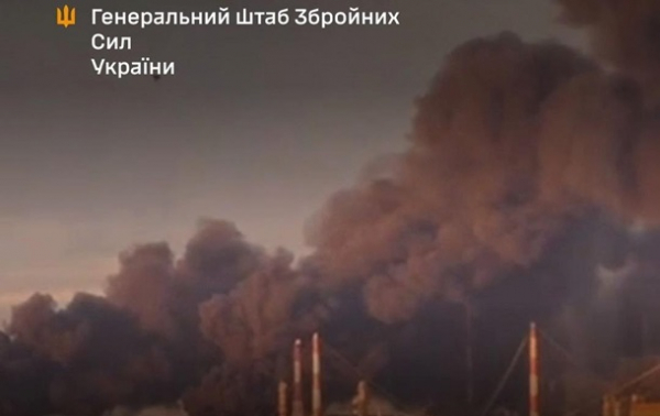 Генштаб підтвердив ураження Саратовського НПЗ