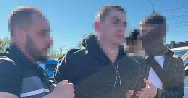 У Дніпрі затримали двох виконавців підриву авто 7 травня - Новини України
