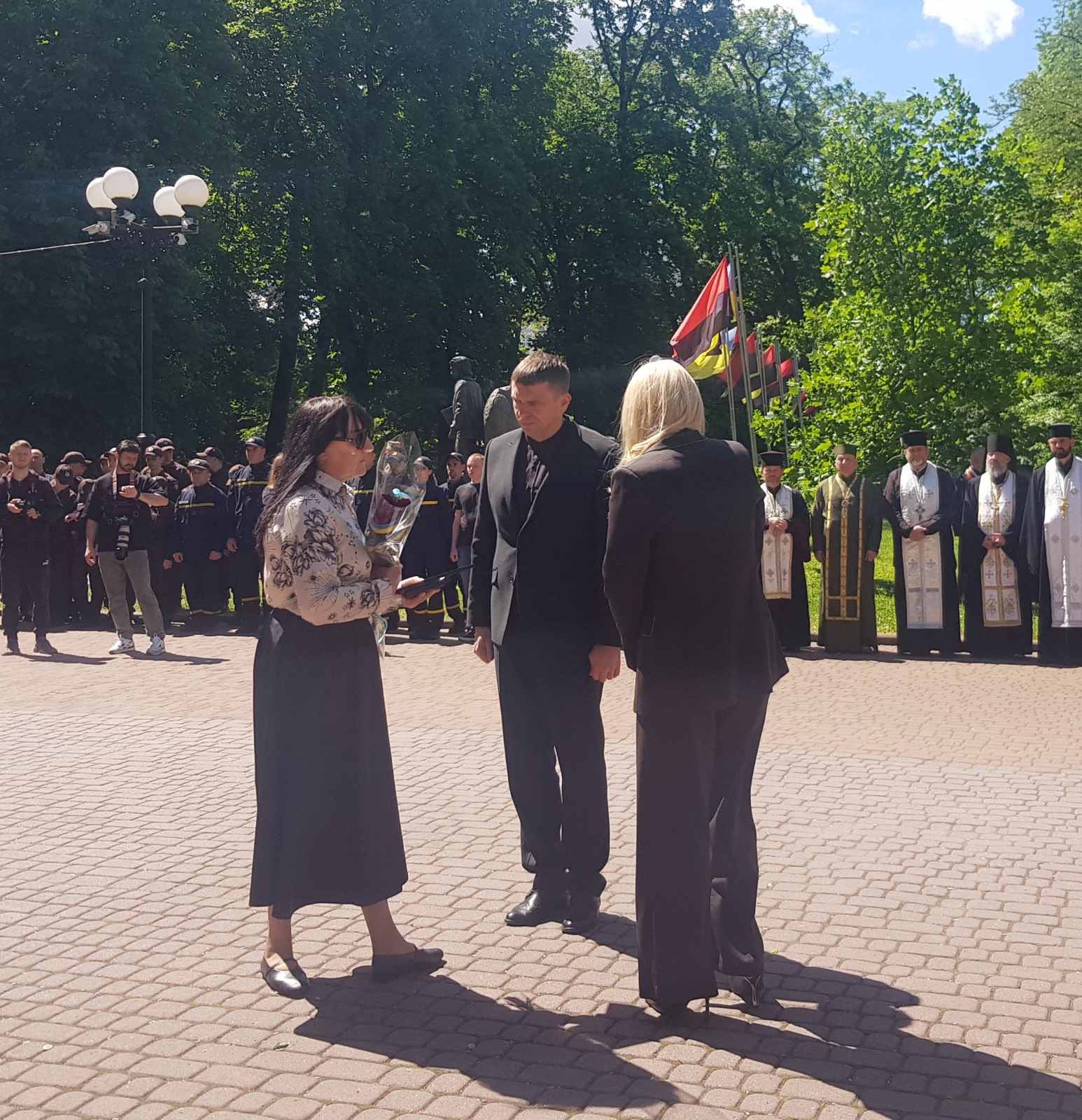 Фото без опису