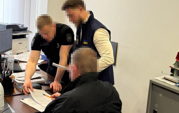 На Київщині викрили схему квартирного шахрайства за участю судді На Київщині викрили схему квартирного шахрайства за участю судді