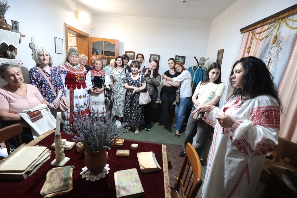 Фото без опису