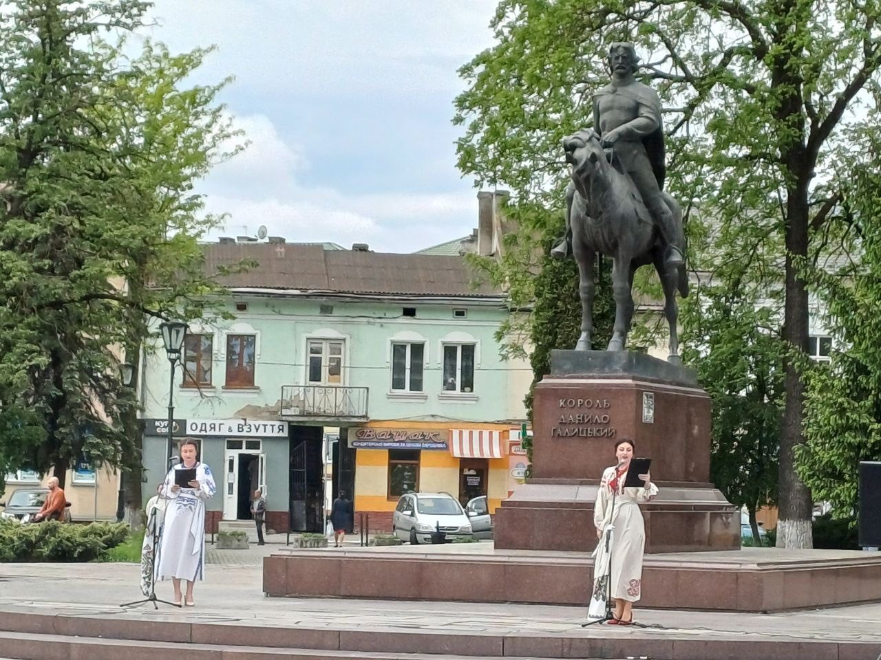 Фото без опису