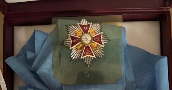 У Навроцького пояснили, чому орден Білого орла забрали у Зеленського, але залишили Муссоліні та Шредеру - Новини України У Навроцького пояснили, чому орден Білого орла забрали у Зеленського, але залишили Муссоліні та Шредеру - Новини України