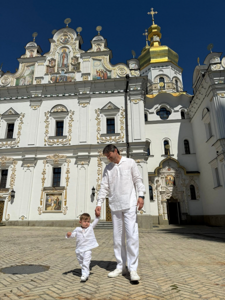 Притула хрестив молодшого сина у пошкодженій Києво-Печерській лаврі - Новини України
