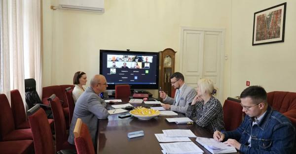 Україна після років обговорень надала дозвіл на ексгумацію останків поляків у трьох областях - Новини України