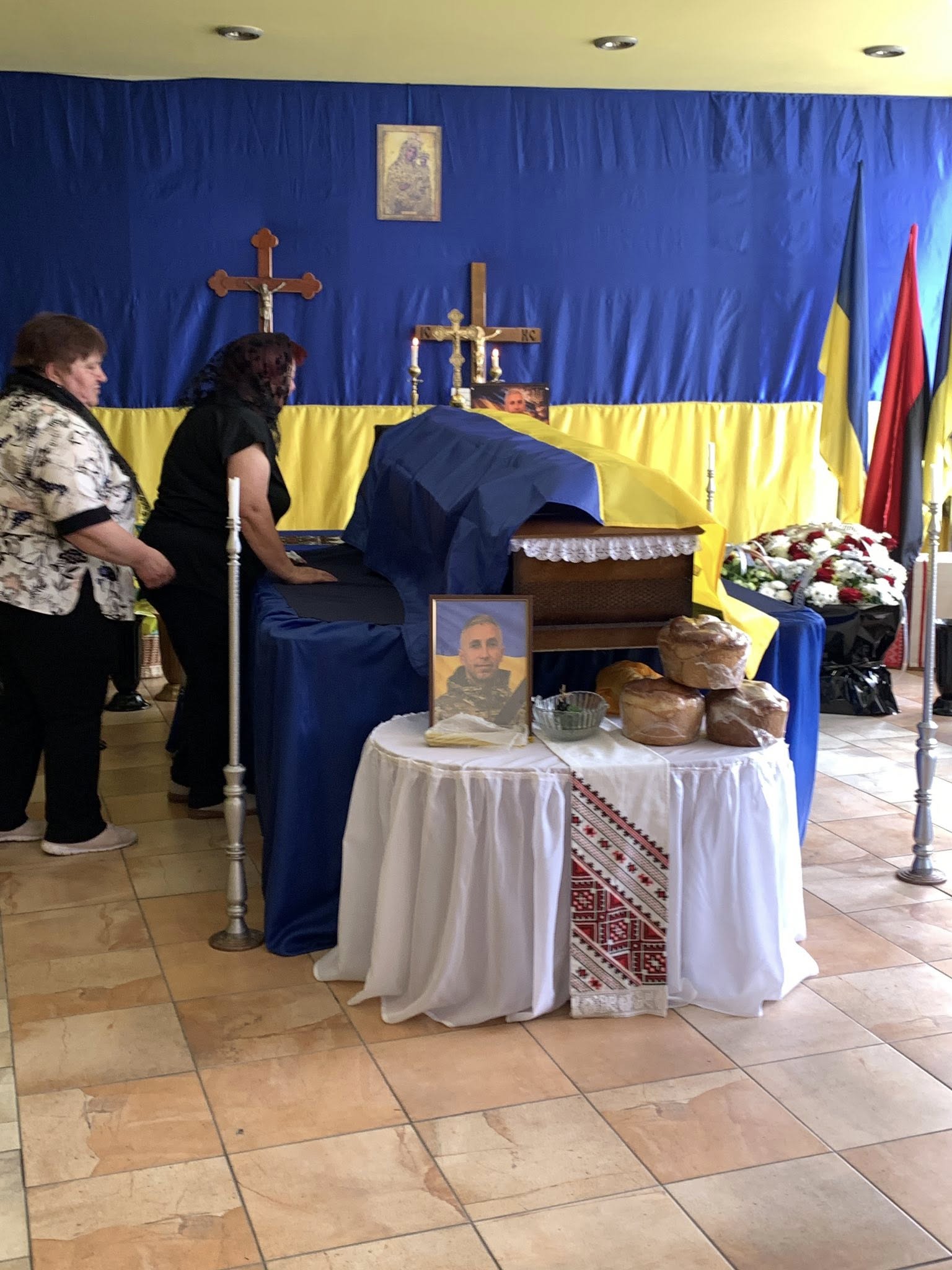 Прощання з героєм в народному домі