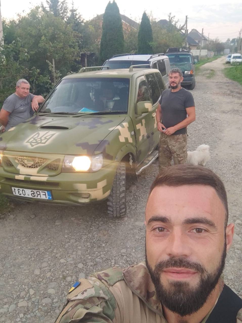 Назар Семанів з побратимами