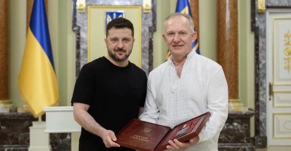 Зеленський надав звання Героя України директору лікарні імені Мечникова Риженку - Новини України