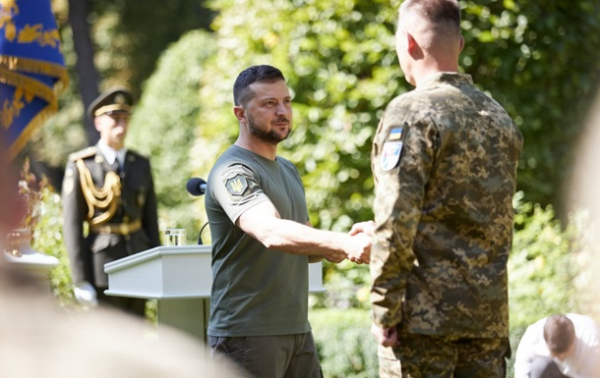 Зеленський вручив держнагороди, 172 - посмертно Зеленський вручив держнагороди, 172 - посмертно