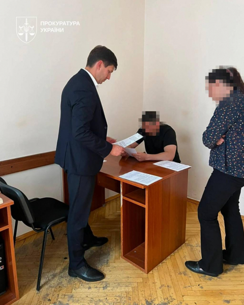 Співробітнику ГУР вручили підозру у вбивстві Березовської - Новини України Співробітнику ГУР вручили підозру у вбивстві Березовської - Новини України