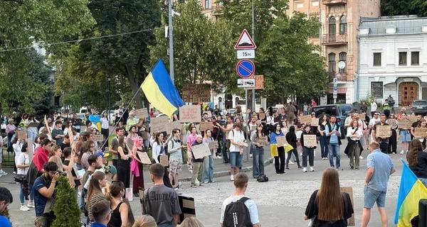 В Україні восьмий день тривають акції за повернення Федорова - Новини України