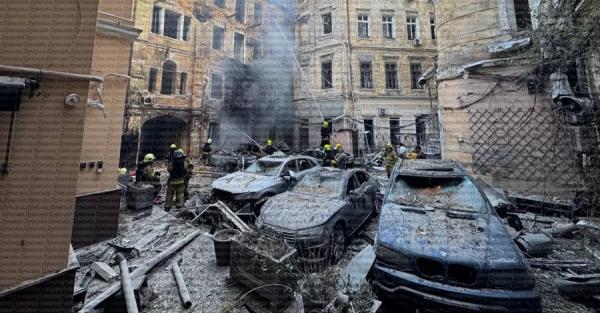 Вночі Росія атакувала Одесу ракетами та дронами, горів центр міста - Новини України