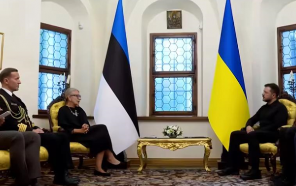 Зеленський прийняв вірчі грамоти від 4 послів Зеленський прийняв вірчі грамоти від 4 послів