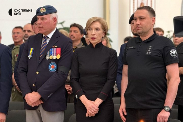 У Києві другий день парастасу за Коновальцем відвідав керівник Офісу президента Буданов - Новини України
