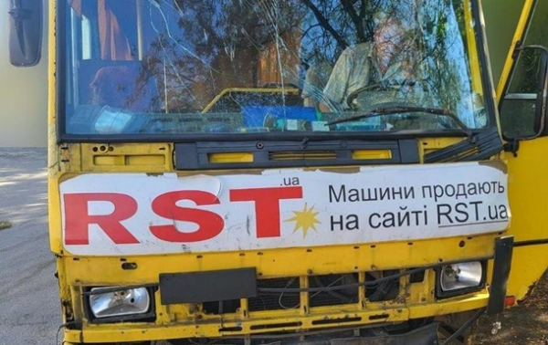Росіяни вдарили по маршрутці у Херсоні