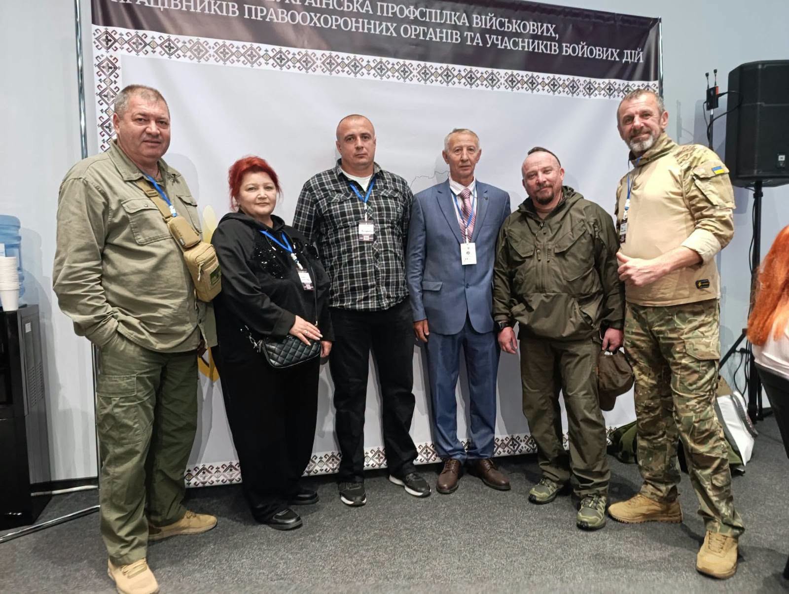 Учасники форуму військових ветеранів