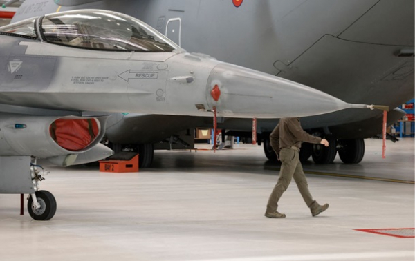 Україна чекає на F-16 від Бельгії для протидії дронам - Зеленський