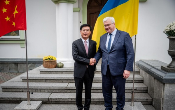 Сибіга зустрівся з послом Китаю: говорили про мир в Україні Сибіга зустрівся з послом Китаю: говорили про мир в Україні